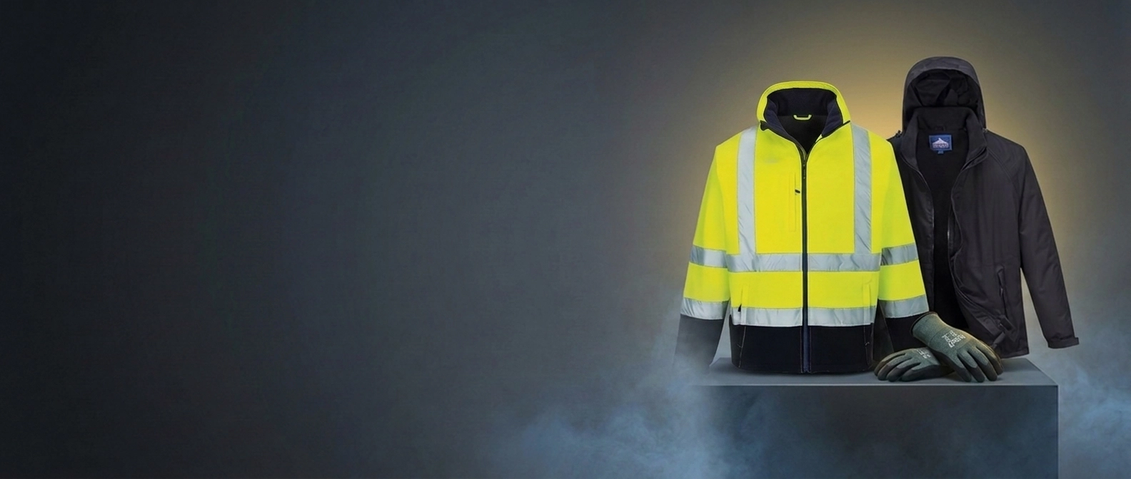 Coleção de fardamento e vestuário laboral de inverno para empresas: parkas impermeáveis e alta visibilidade JCR